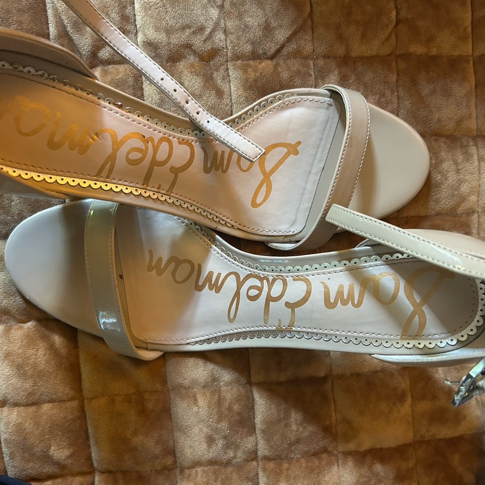 Sam Edelman Women's Elegant Cream Heels - Picture 4 of 9